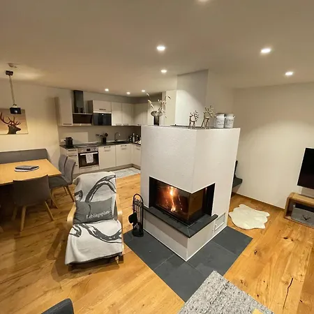 Chalet In Alps Near Ski Lift & Slope شاليه *